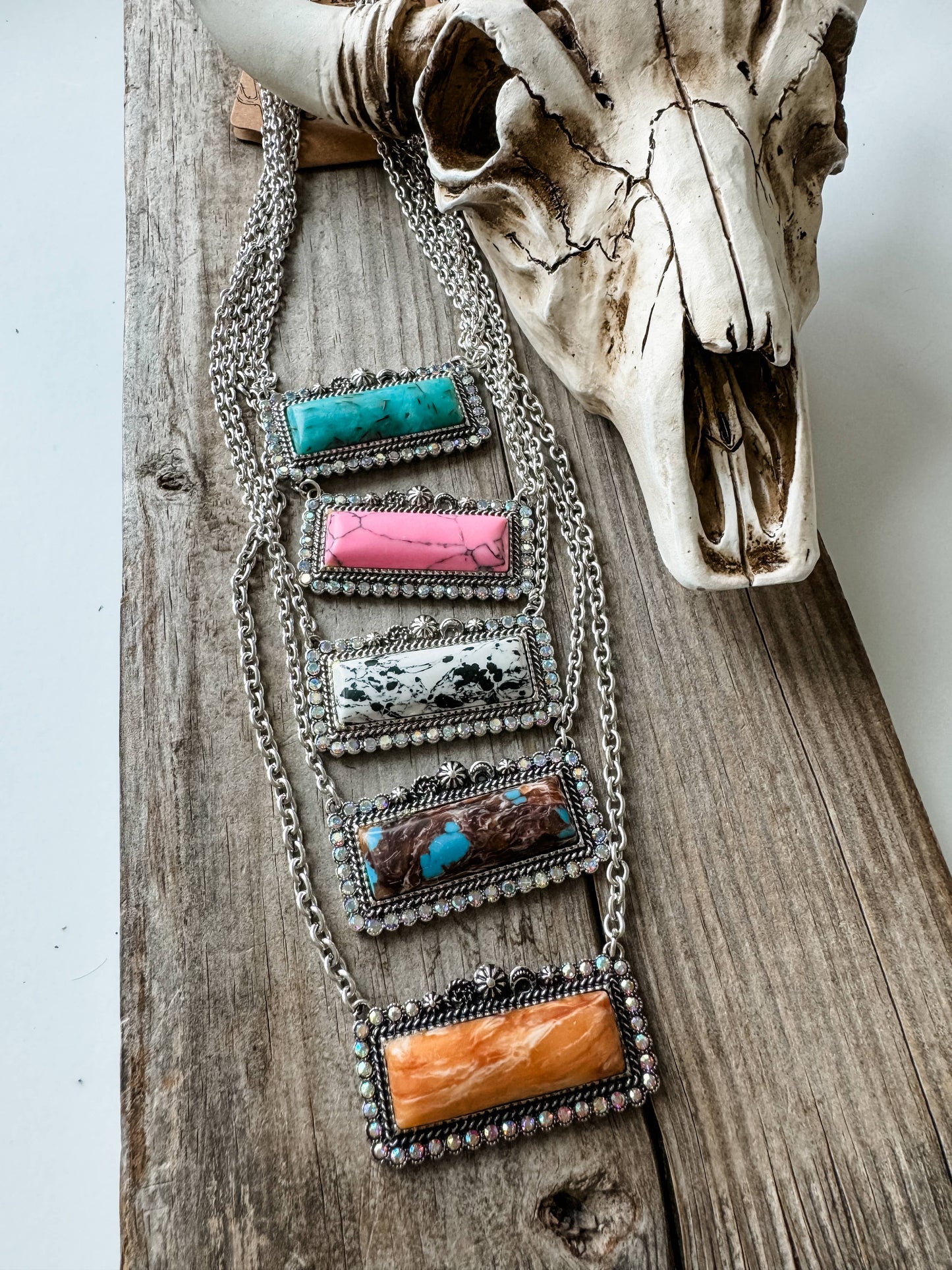 Western Semi Stone Bar Necklace - Black