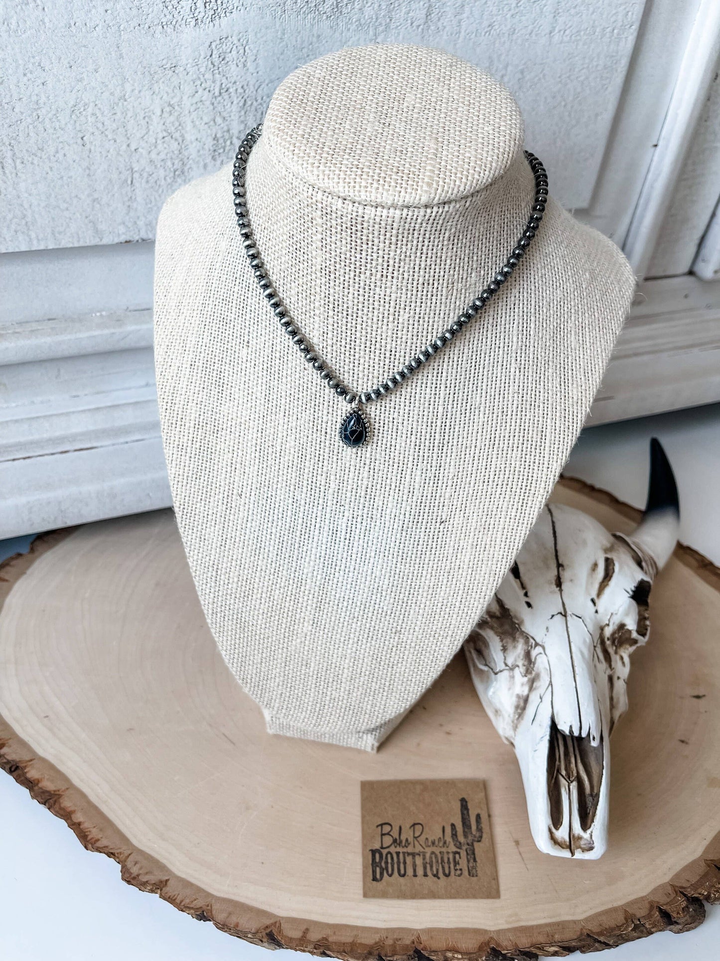 Teardrop Stone Pendant Navajo Bead Choker Necklace: Black