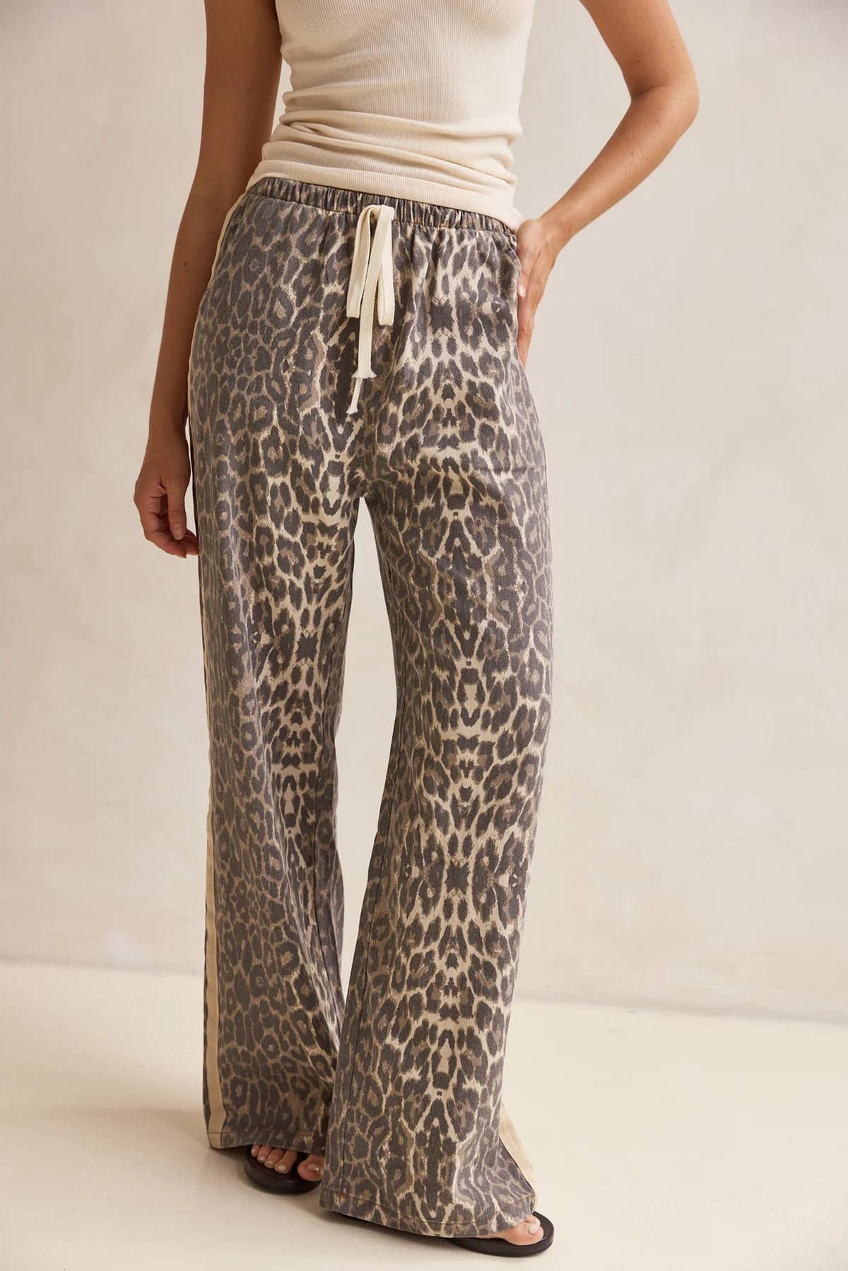Effortless &  chic Leopard print stripe bar long pants: Leo