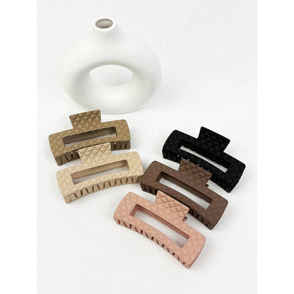 Neutral Color Embossed Cut Out Rectangle Hair Claw: MIX COLOR