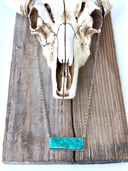 Western Style Stone Bar Pendant Necklace: Black