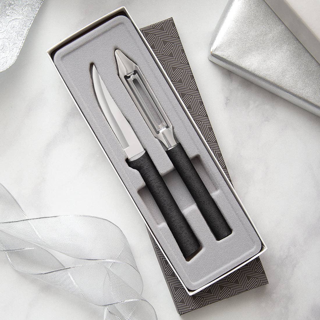 Black Pare & Peel Gift Set