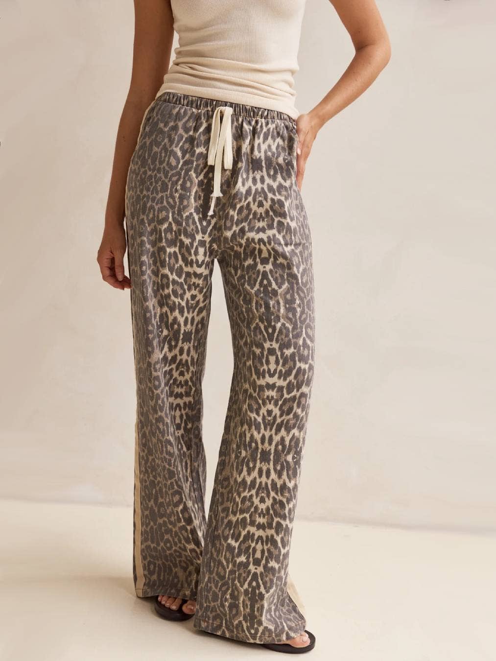 Effortless &  chic Leopard print stripe bar long pants: Leo
