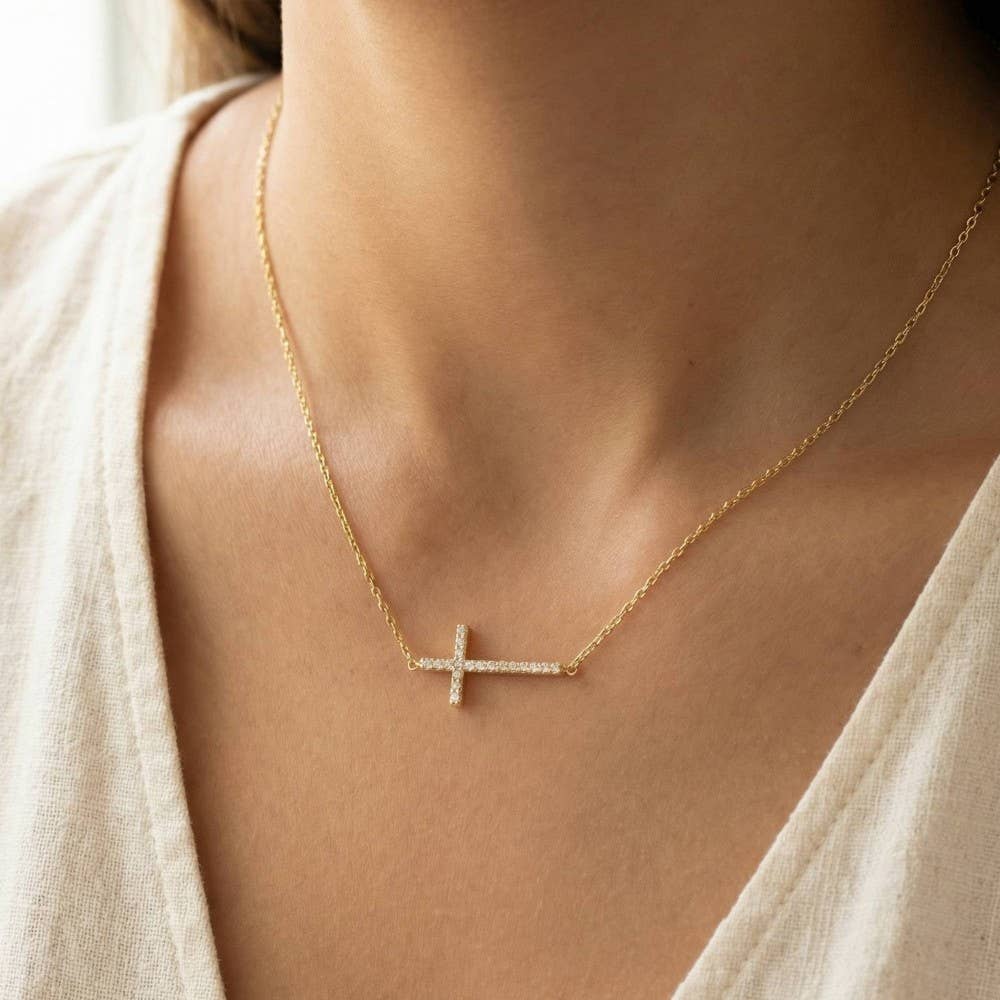 Cross Jewel Pendant Necklace: R