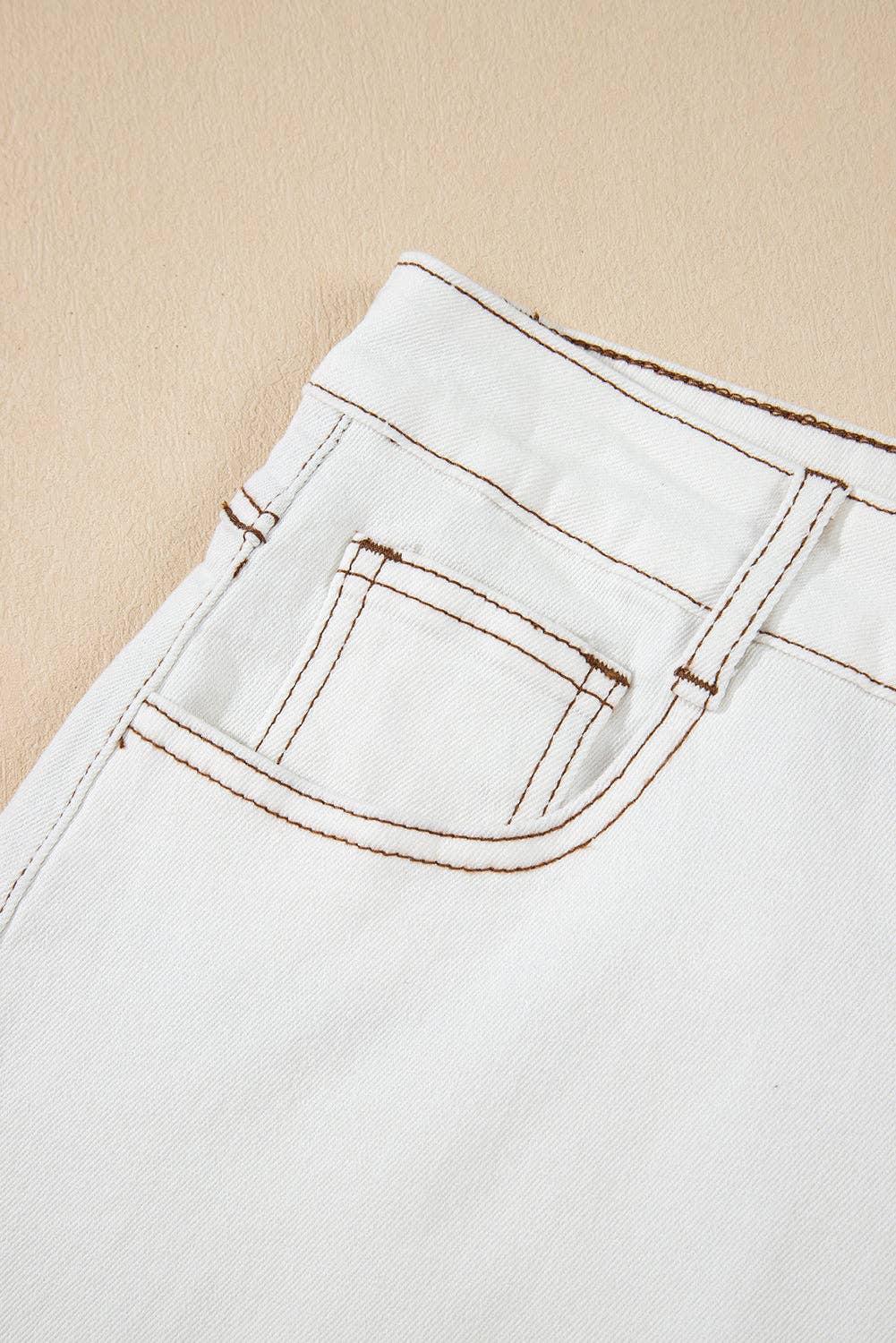 White Raw Hem High Waist Denim Shorts: White / 98%Cotton+2%Elastane