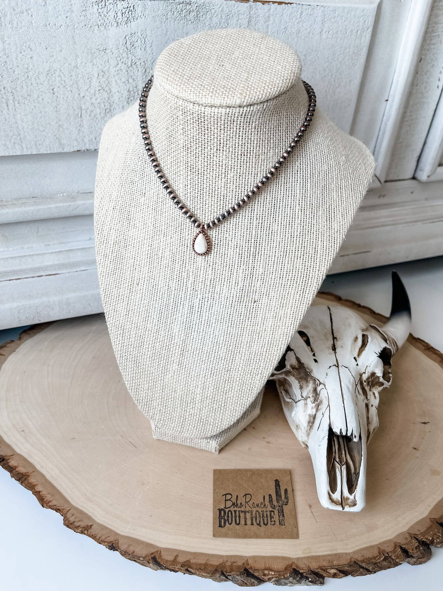 Teardrop Stone Pendant Navajo Bead Choker Necklace: Black