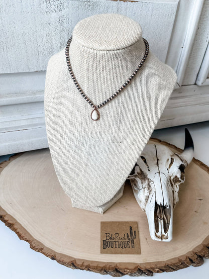Teardrop Stone Pendant Navajo Bead Choker Necklace: Black