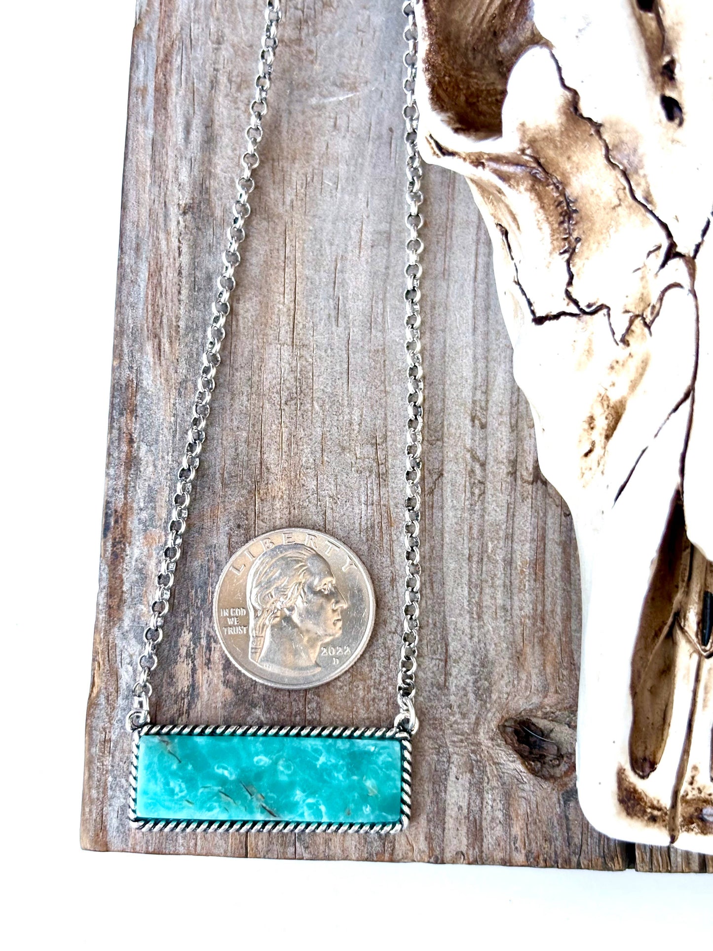 Western Style Stone Bar Pendant Necklace: Black