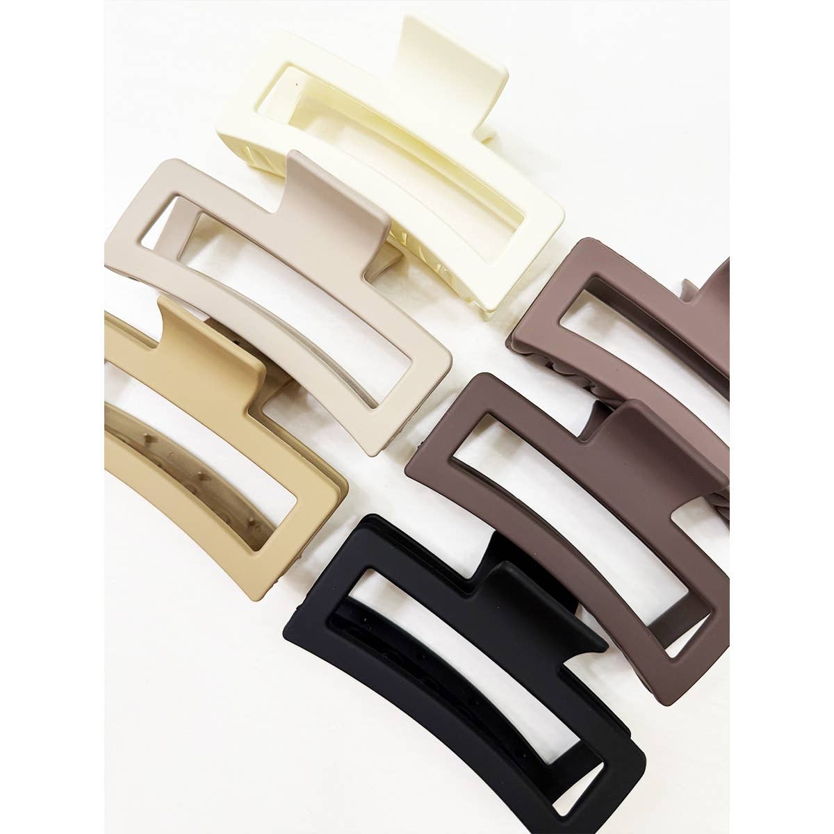 Matte Jumbo Cut Out Rectangle Hair Claw: MIX COLOR
